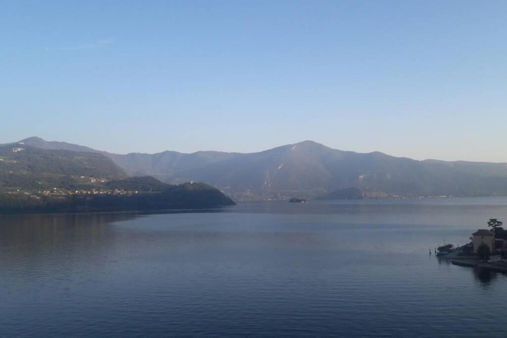 Appartamento Sul Lago D'Iseo Tavernola Bergamasca Exterior photo